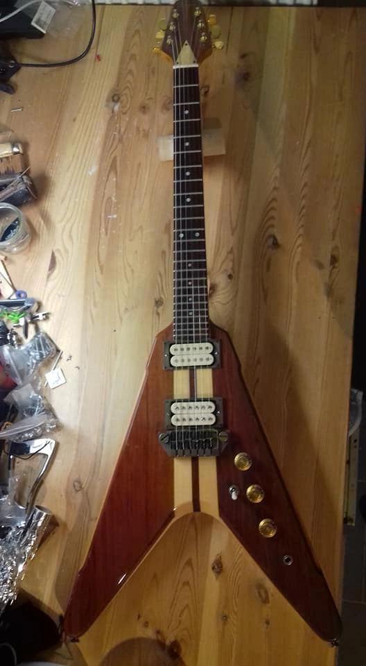 Höfner Venture 1980 Restaurierung – Detailansicht 13 – Gitarrenreparatur Heier Guitars bei Dresden